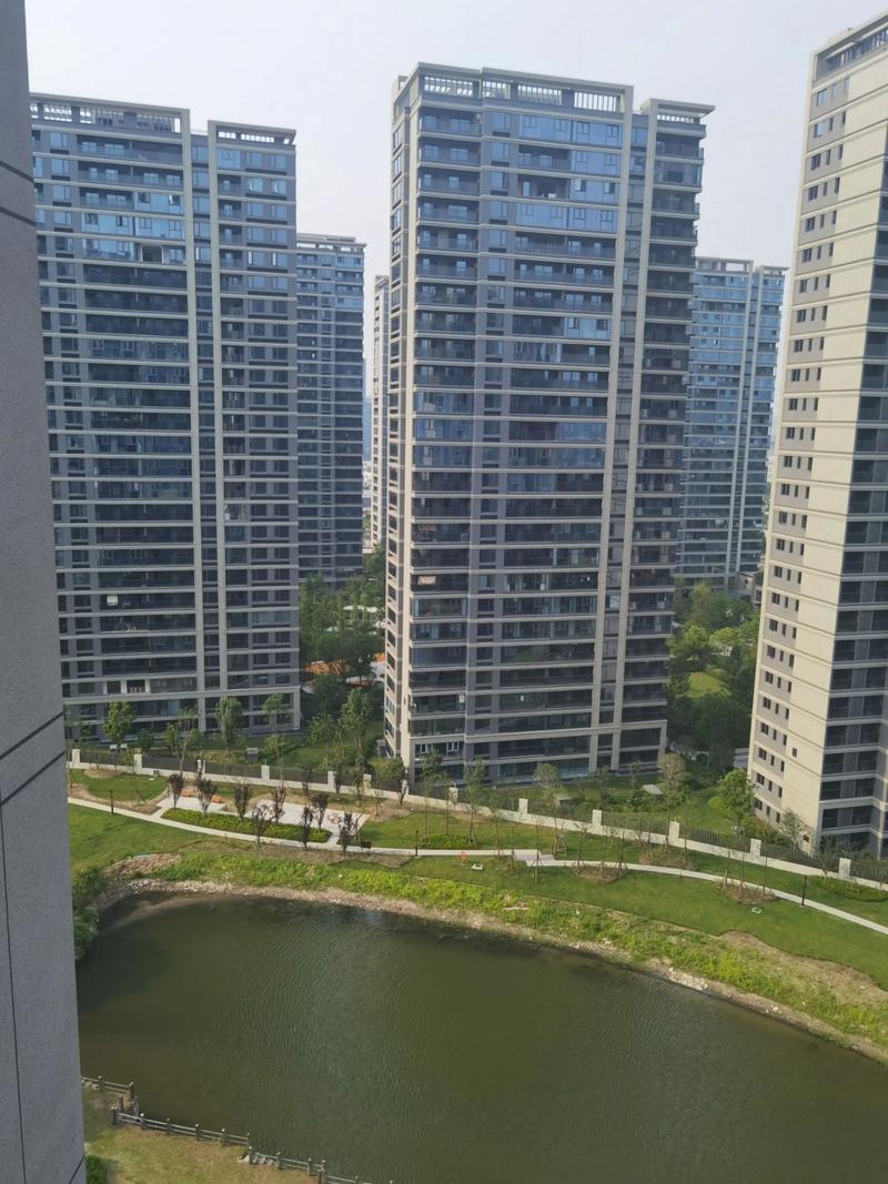 青漫里·雅望居 在